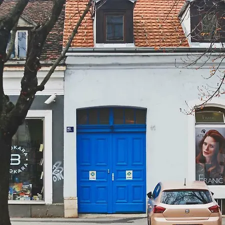 Valentino Apartment